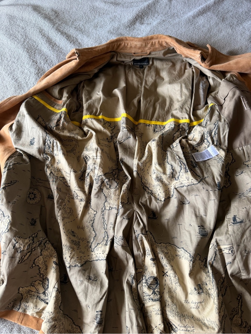 Banana Republic - Heritage Suede Trench Coat - Tan - Never Worn - Picture 7 of 11